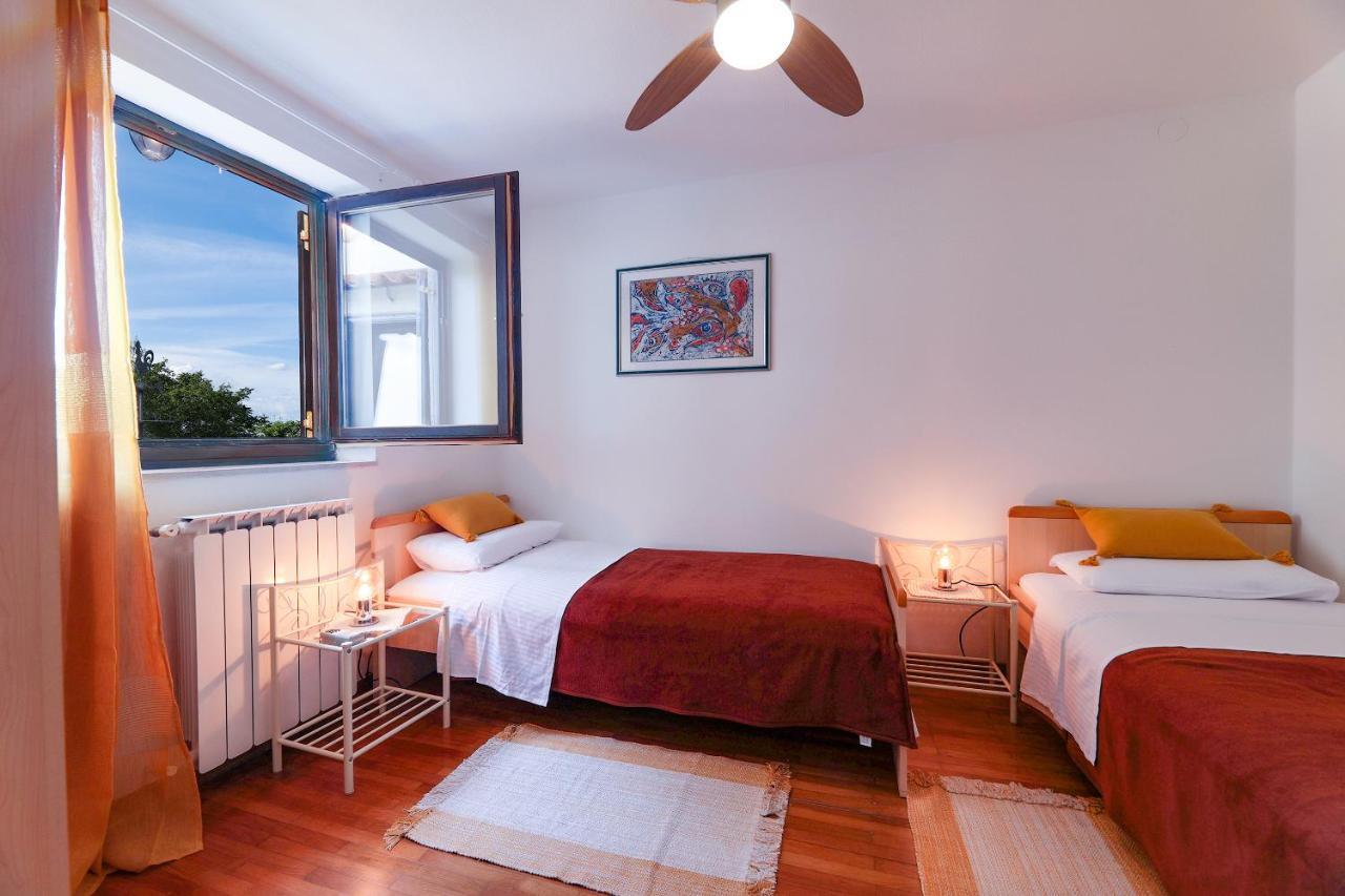 Apartman Villa Marina Rakalj Ngoại thất bức ảnh