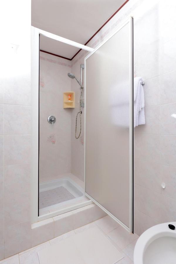Apartman Villa Marina Rakalj Ngoại thất bức ảnh