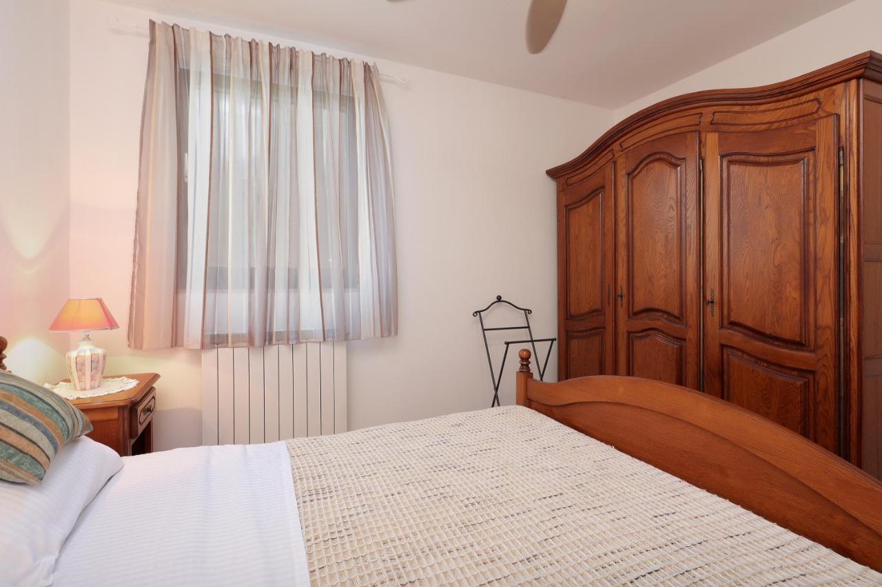 Apartman Villa Marina Rakalj Ngoại thất bức ảnh